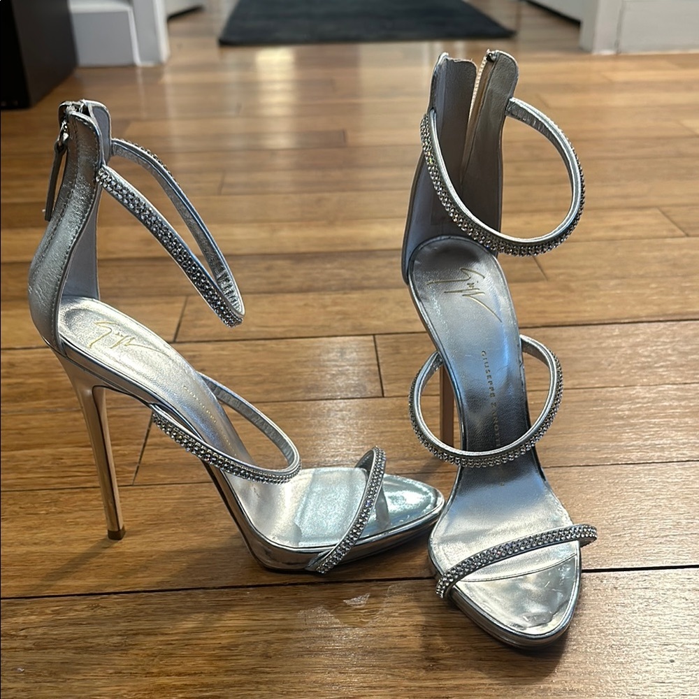 Giuseppe Zanotti Harmony size 8